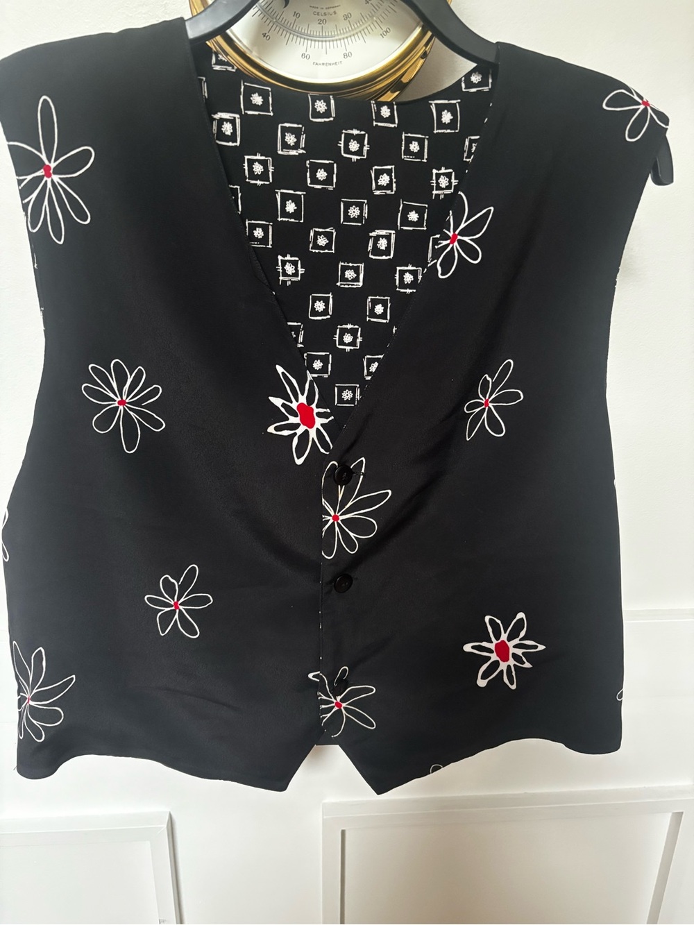 Ladies reversible Daisy vest size Large